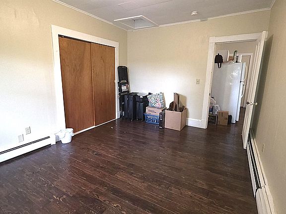 4th image of 852 Western Avenue