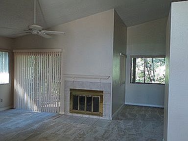 5th image of 112 W York Ct