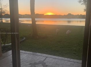 5051 Wiles Rd APT 104, Pompano Beach, FL 33073