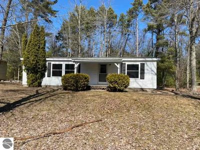1749 Pine Dr, Traverse City, MI, 49686