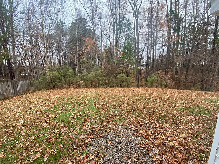 107 Breezemere Ct — Photo 14
