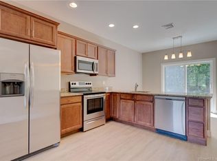 37 Hunters Ln, Southington, CT 06489