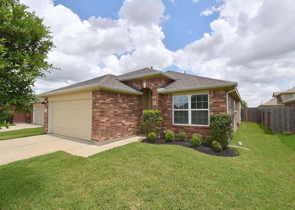 1st image of 22422 Guston Hall Ln