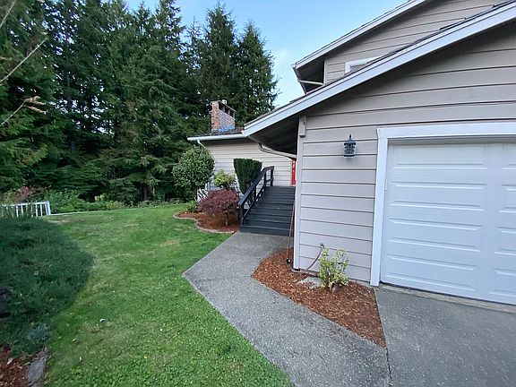 Front yard 