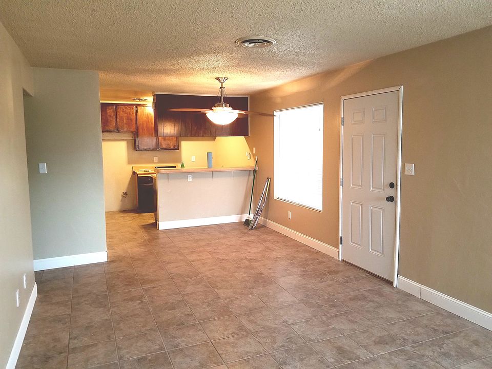 Dining Room / Kitchen