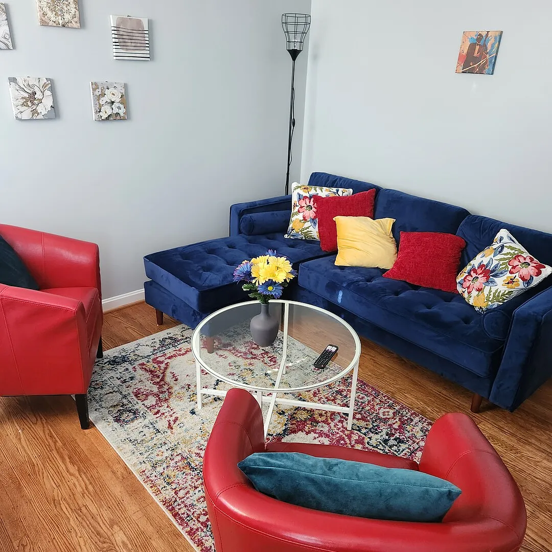 Cute and Cozy Baltimore Apt — Photo 3