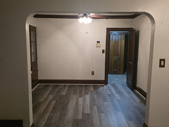 3rd image of 9519 Plymouth Ave