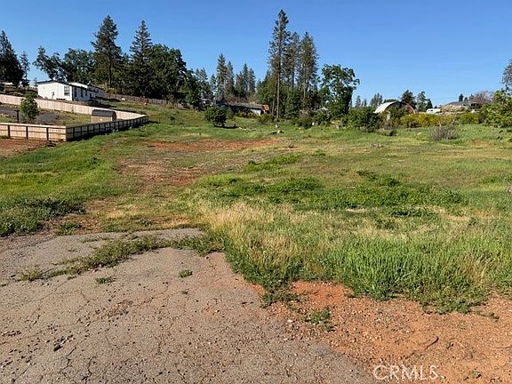 2nd image of 2255 Stearns Rd #6