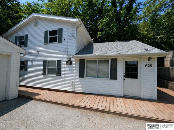 628 S 6th St, Plattsmouth, NE 68048