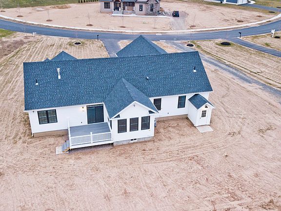 3rd image of Sawgrass Lane Silvergrass Ln #8YF2SX