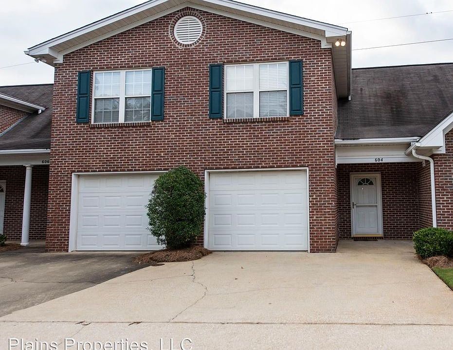 2nd image of 2428 E University Dr APT 604