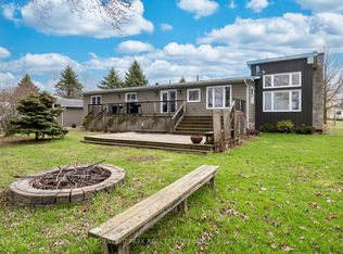 27 Carmans Ln, Prince Edward County, ON K0K 2T0