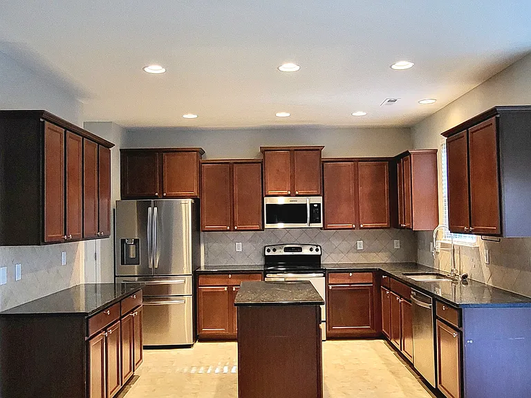 271 River Oak St — Photo 4