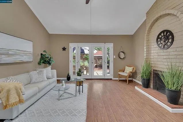 2243 Minaret Dr — Photo 20