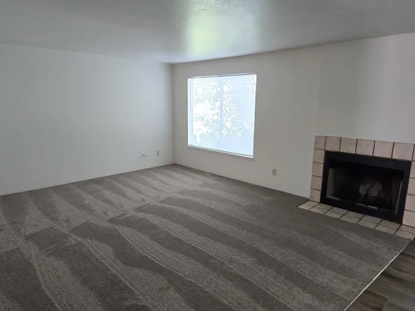 12724 13th Ln SW APT B3, Seattle, WA 98146