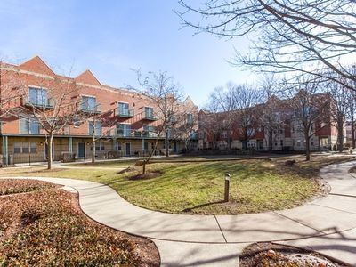 4530 S Woodlawn Ave Unit 608, Chicago, IL, 60653