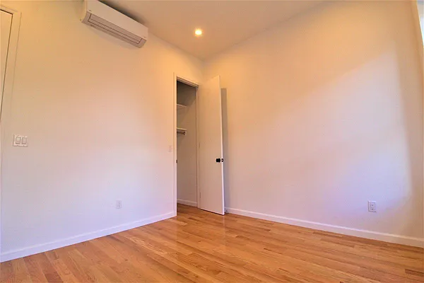 Rented by Level Group | media 28
