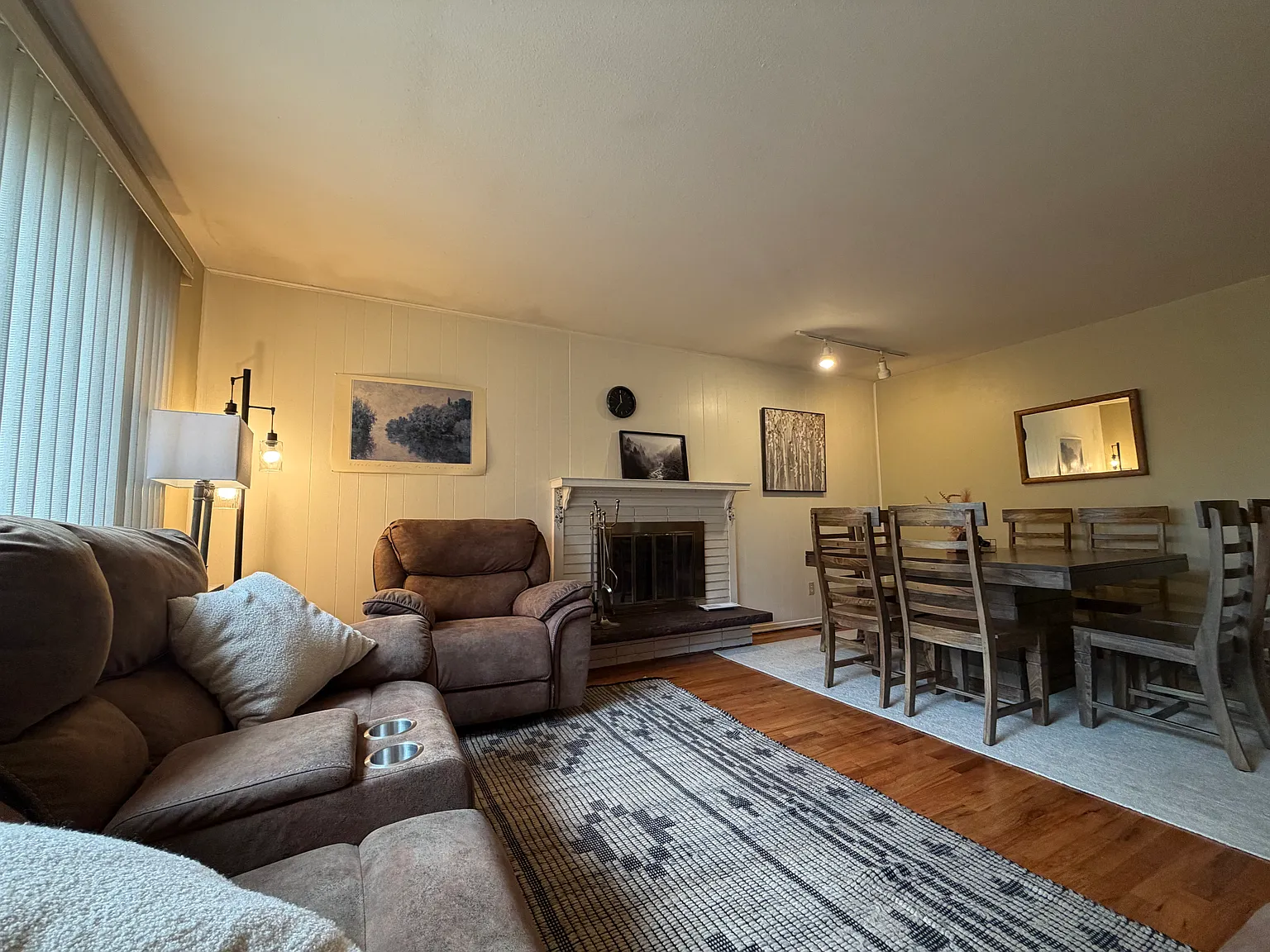 6 bed, 2828 sqft, $975 — Photo 3