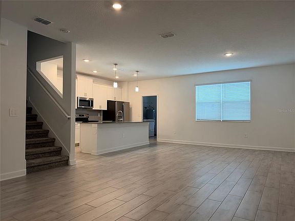 4th image of 3110 Addison Blvd