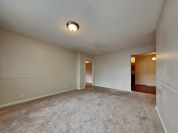 11199 Lantern Rd — Photo 7