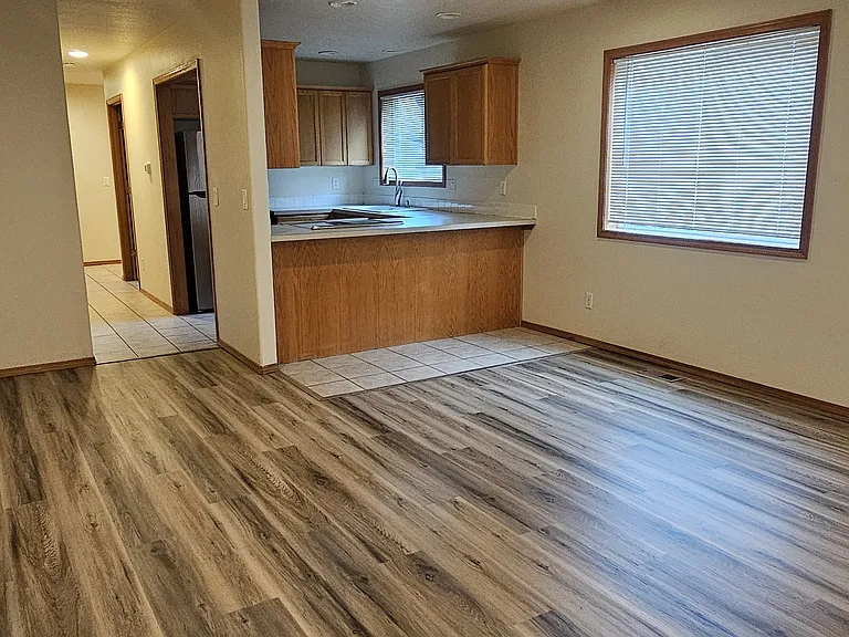 457 NE Knights Bridge Rd — Photo 10