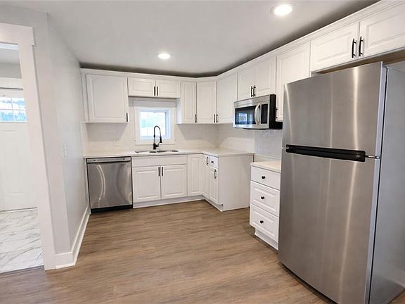 2nd image of 720 Brown Ave