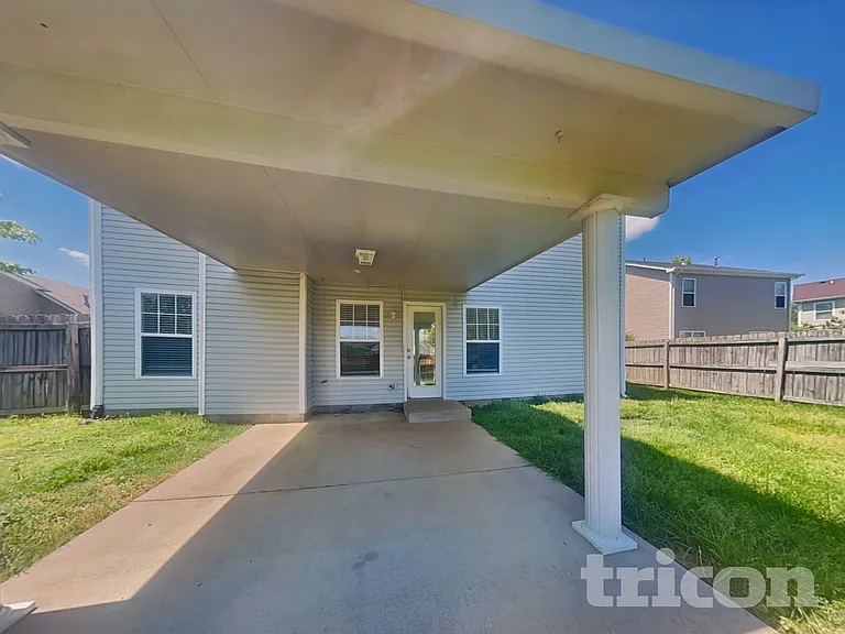 4480 Frost St — Photo 15