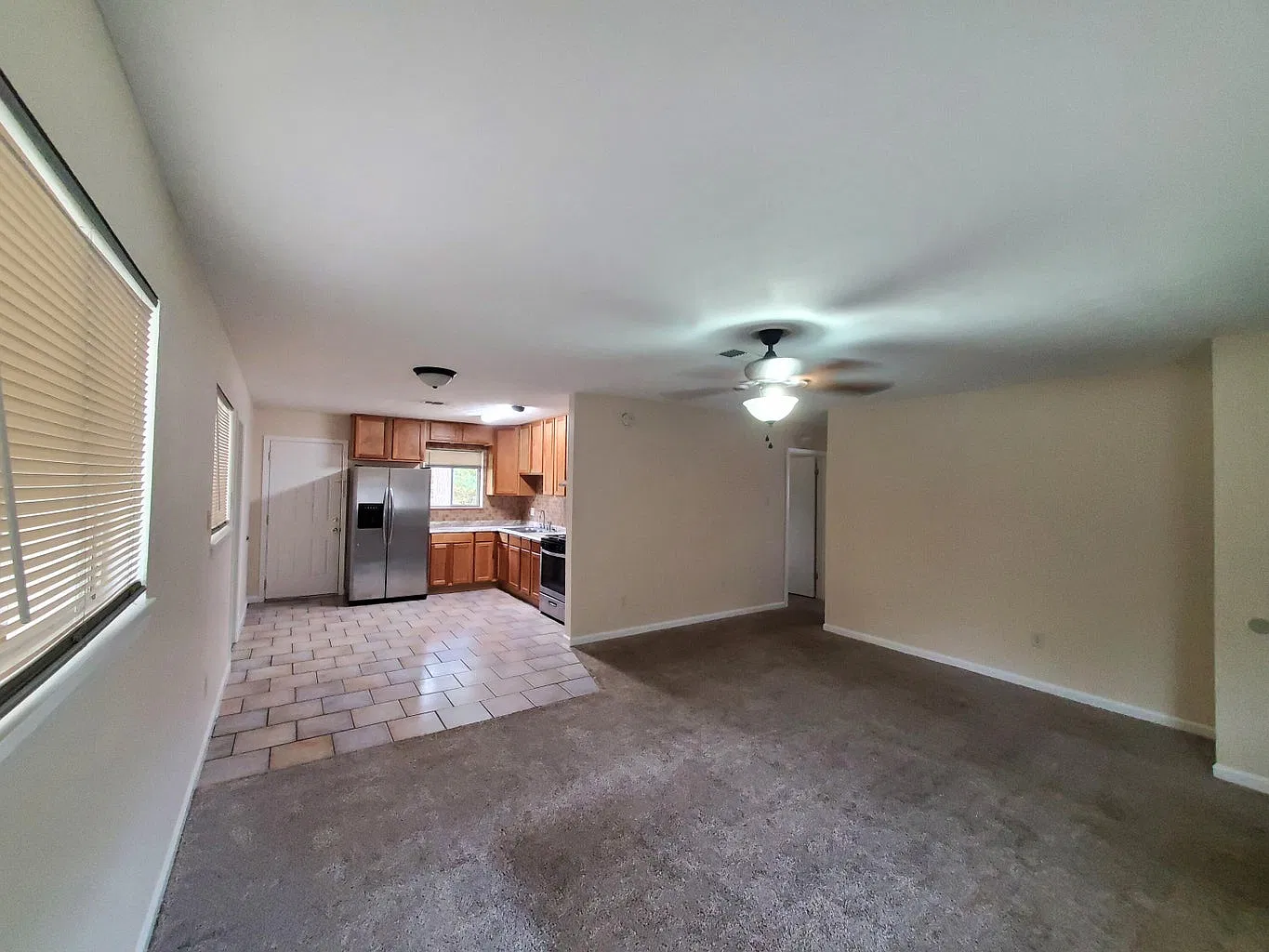 3 bed, 1.5 bath, 1159 sqft, $1,100 — Photo 4