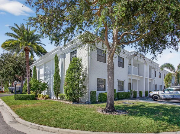 130 Cypress Club Drive #324, Pompano Beach, FL 33060