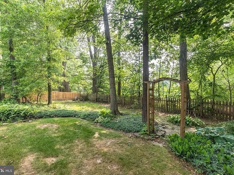 100 Live Oak Dr — Photo 59