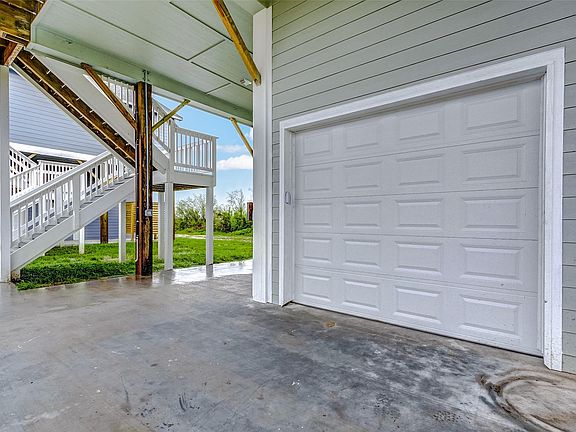 5th image of 1040 Johnson Rd