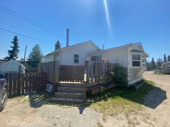 810 56th St #15, Edson, AB T7E 1L6