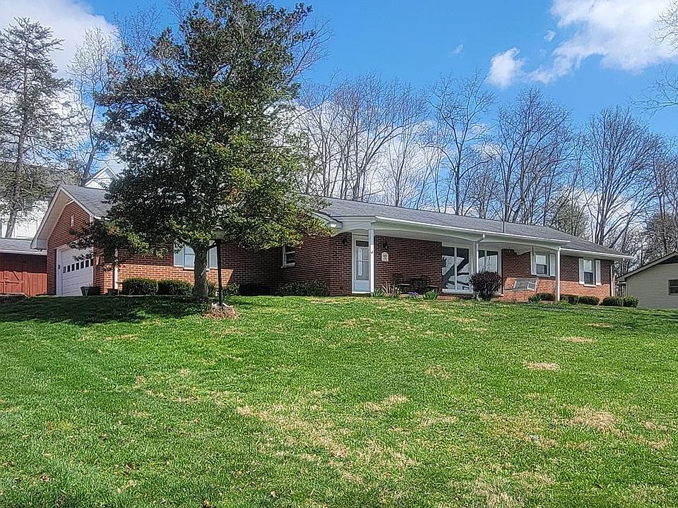 1st image of 678 Country Club Dr