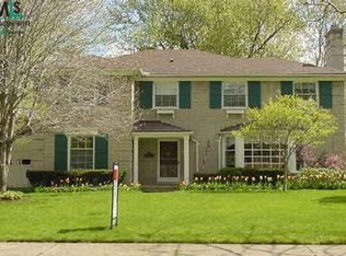 1020 Whittier Rd, Grosse Pointe, MI 48230