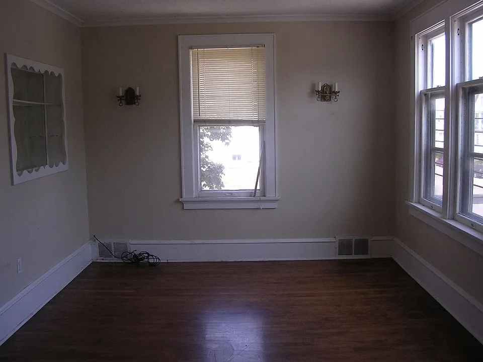 3177-79 N. Holton St.