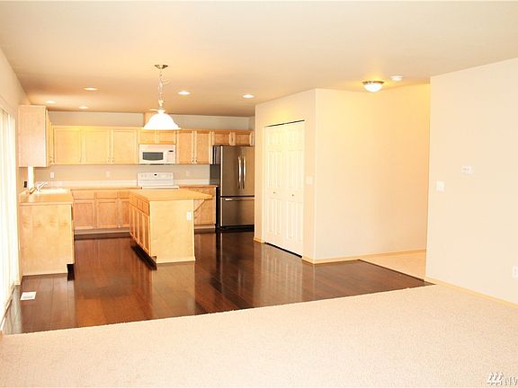 3rd image of 15113 67th Ave E