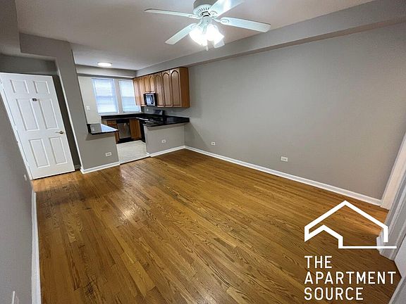 3rd image of 4009 W Nelson St #8A