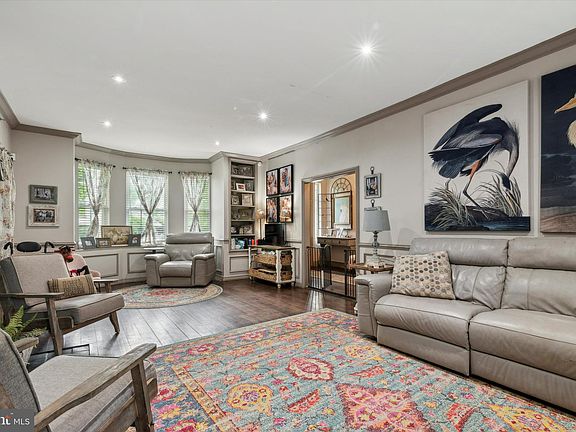 4th image of 634 Ferne Blvd