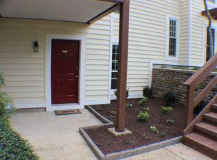 10103 Oakton Terrace Rd, Oakton, VA 22124