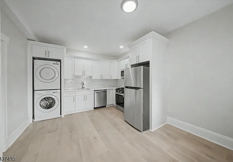 204 Church St #3B — Photo 2