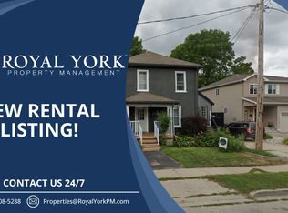 12 Lowell St N #2, Cambridge, ON N1R 5C9