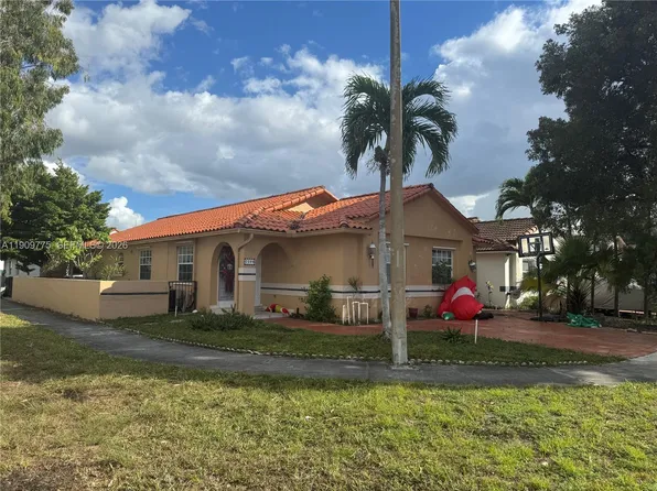 7599 W 4th Ct, Hialeah, FL 33014