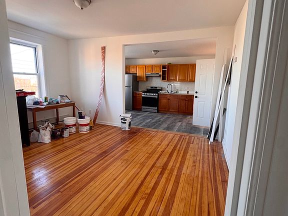 5th image of 160 Saint Marys Ave #4