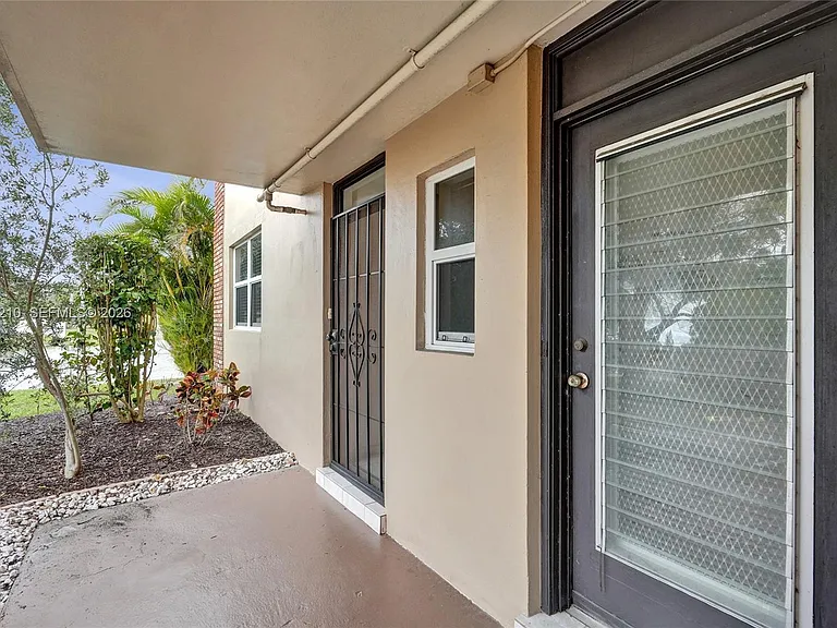 3051 NW 46th Ave #101 — Photo 34