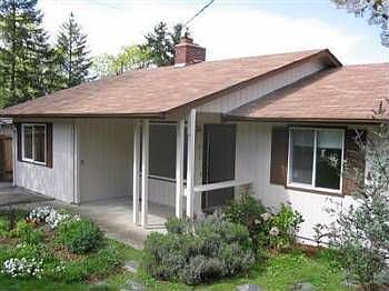 2nd image of 812 S 309th St