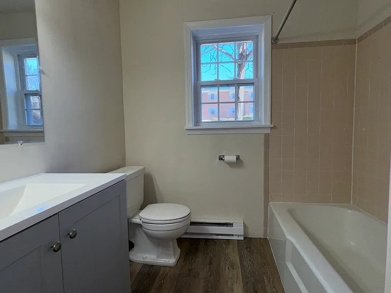 23 Orchard Hills Dr #D — Photo 10