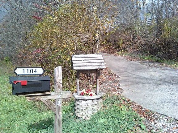 Mailbox and Driveway