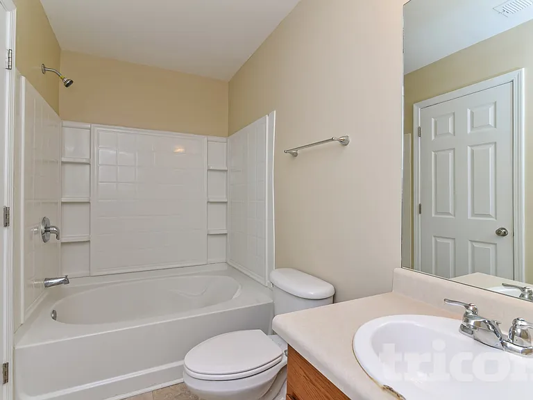 1470 Knights Trl — Photo 9