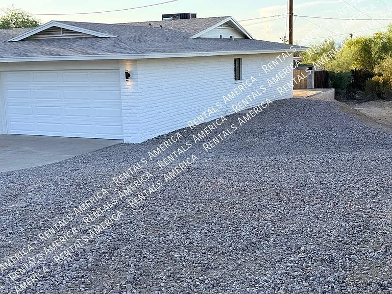 1704 E Pickrell Dr — Photo 6