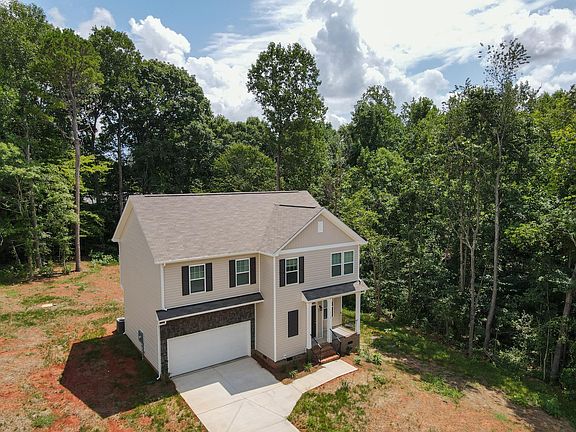 2nd image of 130 Kingswood Dr